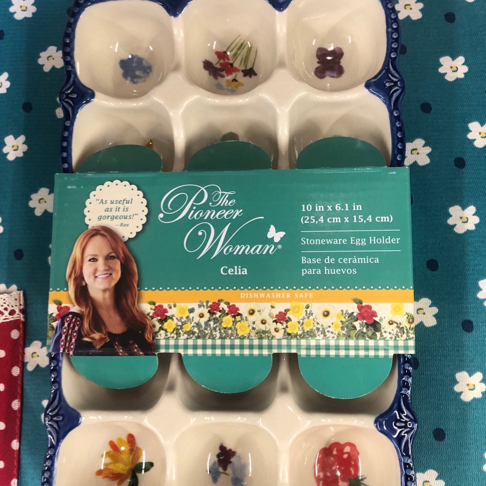 Pioneer Woman Egg Holder